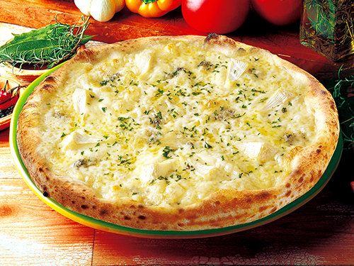 6種類のチーズのピッツァ