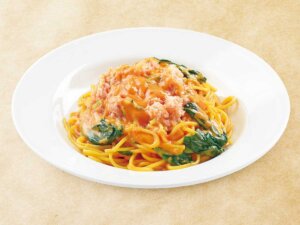 紅ずわい蟹のトマトクリームパスタ